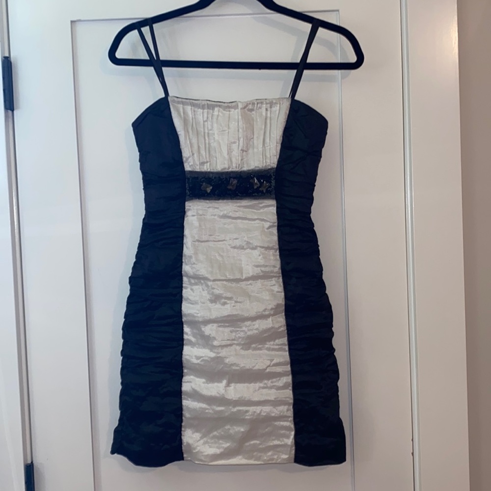BCBGMAXAZRIA Black & White strapless taffeta cocktail dress.
